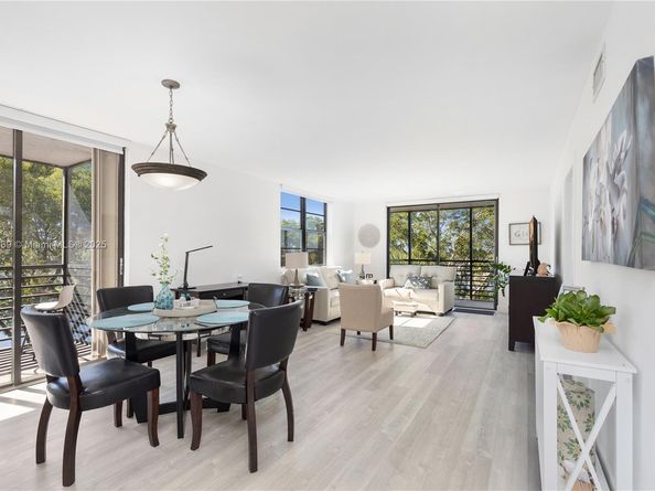 1100 Colony Point Cir 414, Pembroke Pines FL 33026