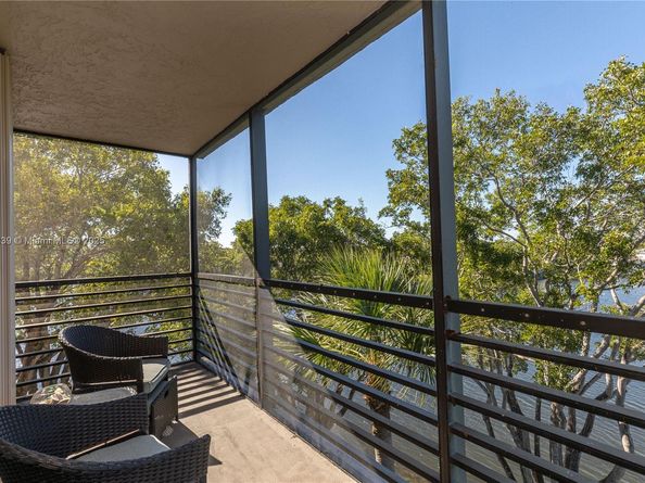 1100 Colony Point Cir 414, Pembroke Pines FL 33026