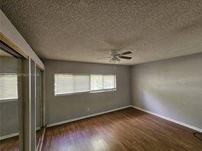 8837 NW 48th St, Sunrise FL 33351