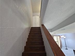 8837 NW 48th St, Sunrise FL 33351