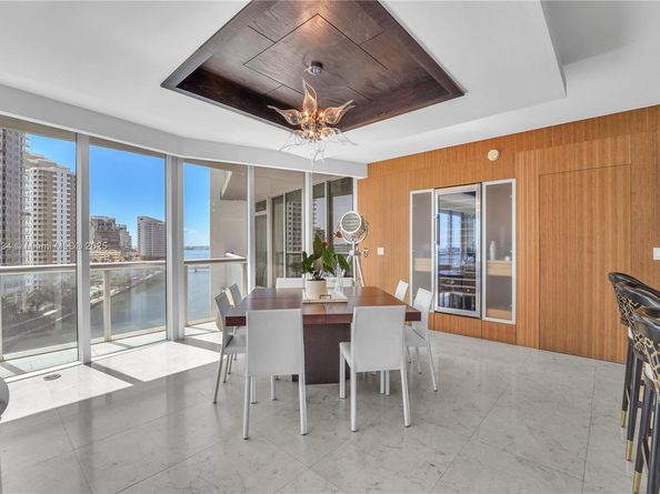 465 Brickell Ave 1001, Miami FL 33131