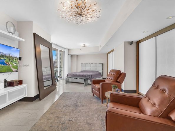 465 Brickell Ave 1001, Miami FL 33131