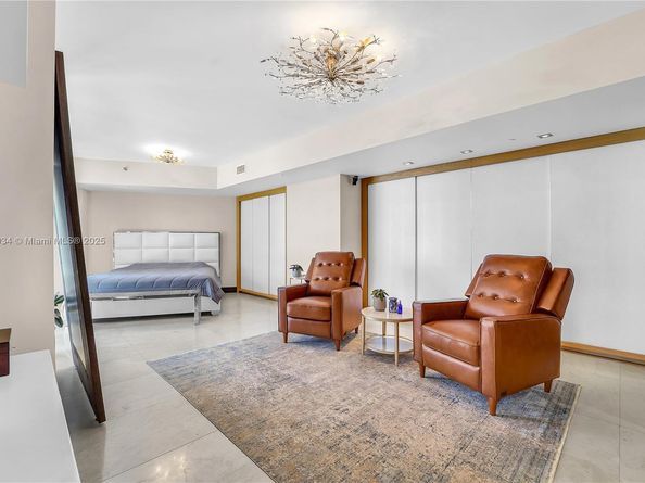 465 Brickell Ave 1001, Miami FL 33131