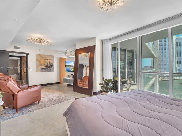 465 Brickell Ave 1001, Miami FL 33131