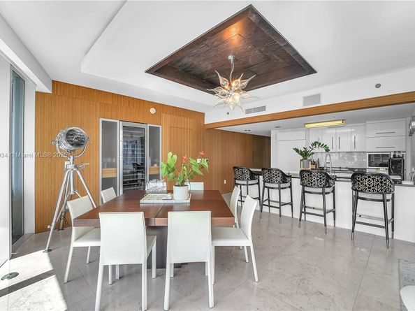 465 Brickell Ave 1001, Miami FL 33131