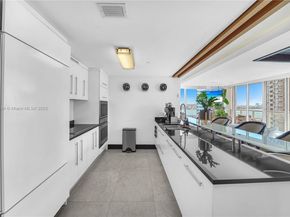 465 Brickell Ave 1001, Miami FL 33131