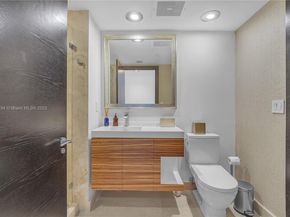 465 Brickell Ave 1001, Miami FL 33131