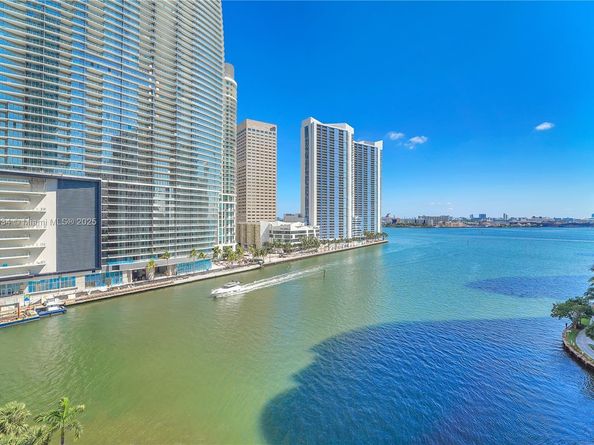 465 Brickell Ave 1001, Miami FL 33131
