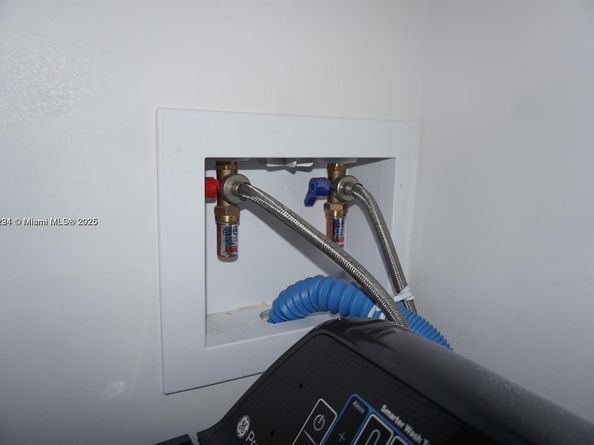 3571 Inverrary Dr 201, Lauderhill FL 33319