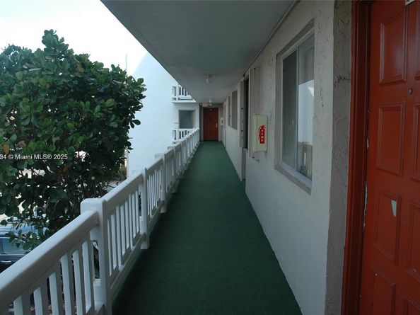 3571 Inverrary Dr 201, Lauderhill FL 33319