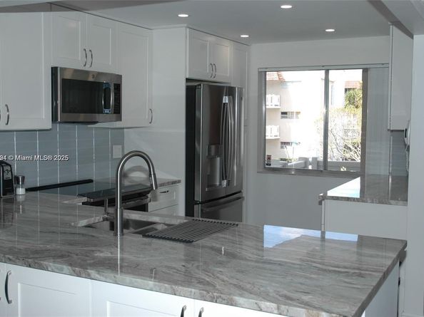 3571 Inverrary Dr 201, Lauderhill FL 33319