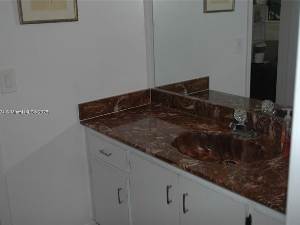 3571 Inverrary Dr 201, Lauderhill FL 33319