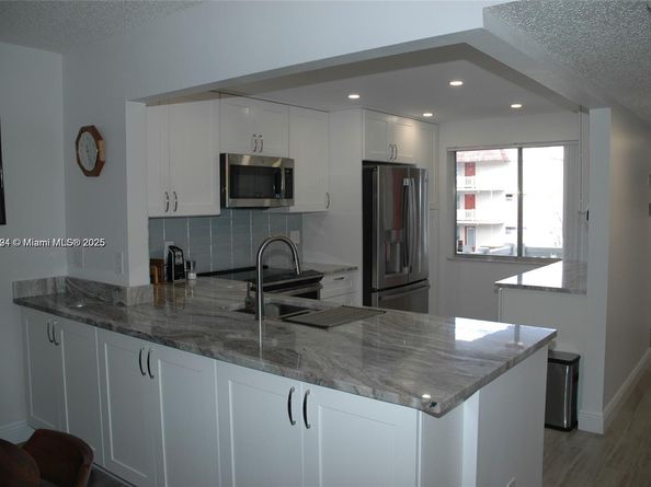 3571 Inverrary Dr 201, Lauderhill FL 33319