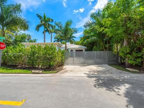 330 E San Marino Dr, Miami Beach FL 33139