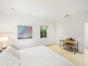 330 E San Marino Dr, Miami Beach FL 33139