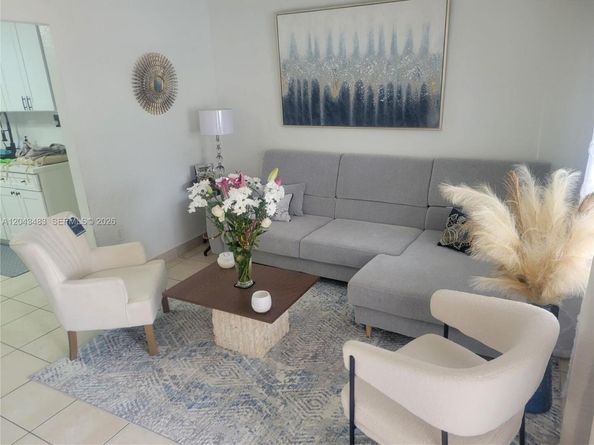 Undisclosed Address #A12043483, Hollywood FL 33023