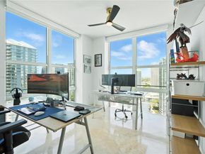 31 SE 5th St 4021, Miami FL 33131