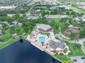 2800 W Sunrise Lakes Dr 202, Sunrise FL 33322