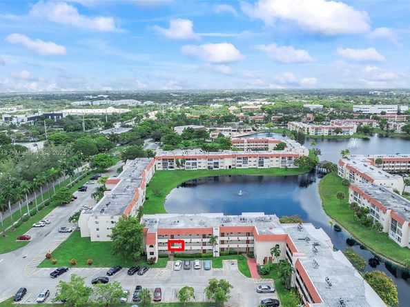 2800 W Sunrise Lakes Dr 202, Sunrise FL 33322