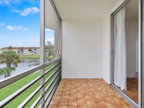 2800 W Sunrise Lakes Dr 202, Sunrise FL 33322