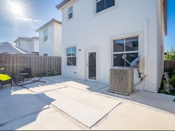 2372 NW 130th Ter, Miami FL 33167