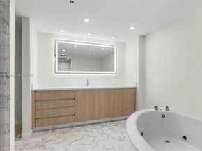 19500 Turnberry Way 3C, Aventura FL 33180