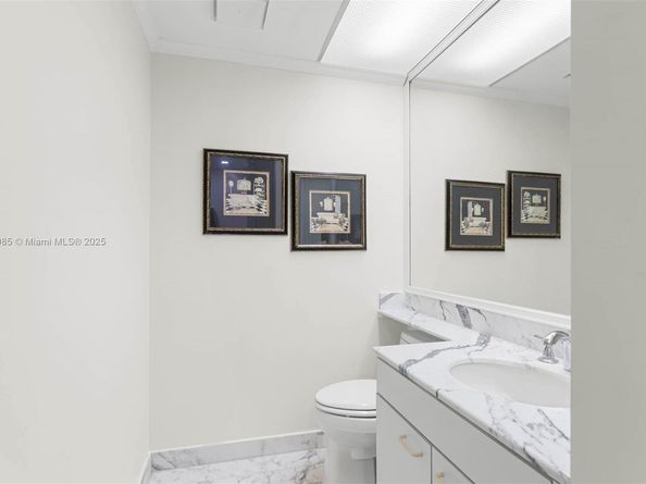 19500 Turnberry Way 3C, Aventura FL 33180