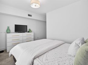 2431 SW 4th St, Miami FL 33135