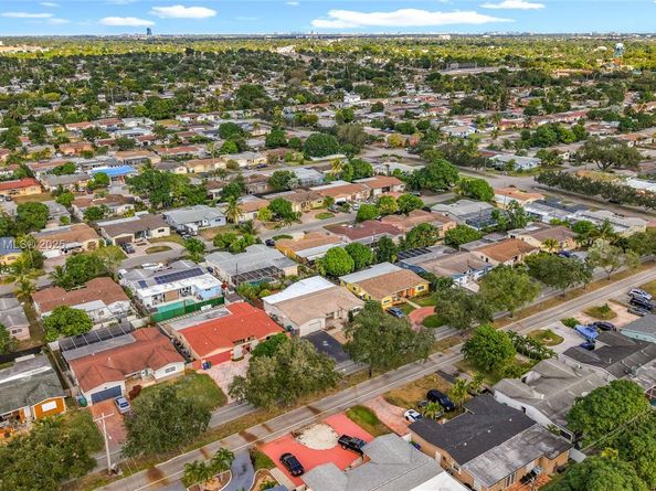 7541 Embassy Blvd, Miramar FL 33023