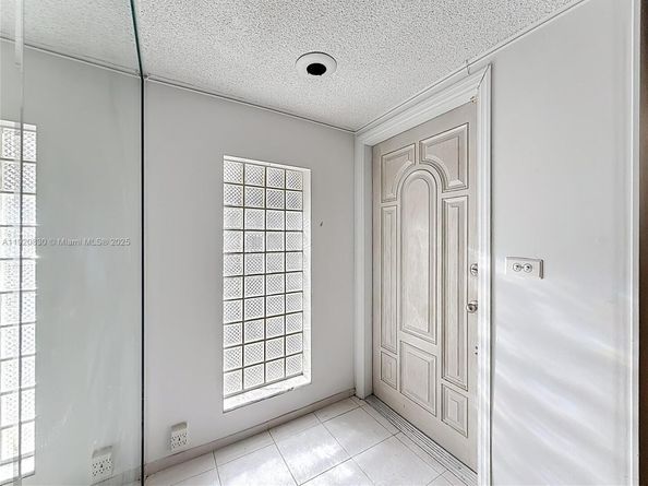 7541 Embassy Blvd, Miramar FL 33023