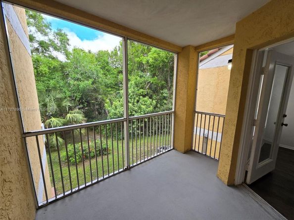 2622 NW 33rd St 2011, Oakland Park FL 33309