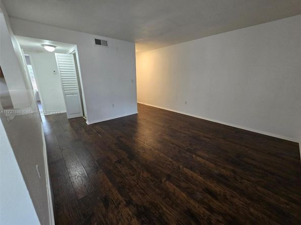 2622 NW 33rd St 2011, Oakland Park FL 33309