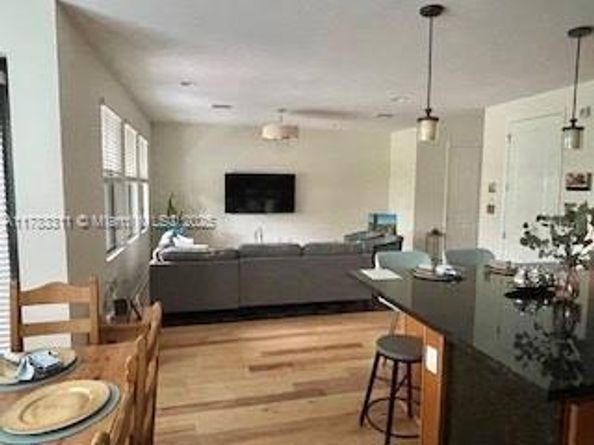 3142 NW 124th Way, Sunrise FL 33323