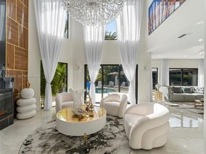 6180 Pine Tree Dr, Miami Beach FL 33140