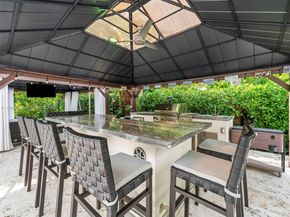 6180 Pine Tree Dr, Miami Beach FL 33140