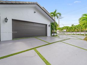 6180 Pine Tree Dr, Miami Beach FL 33140