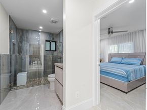 6180 Pine Tree Dr, Miami Beach FL 33140