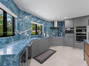 6180 Pine Tree Dr, Miami Beach FL 33140