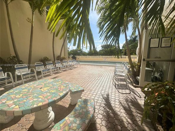 900 NE 18th Ave 304, Fort Lauderdale FL 33304