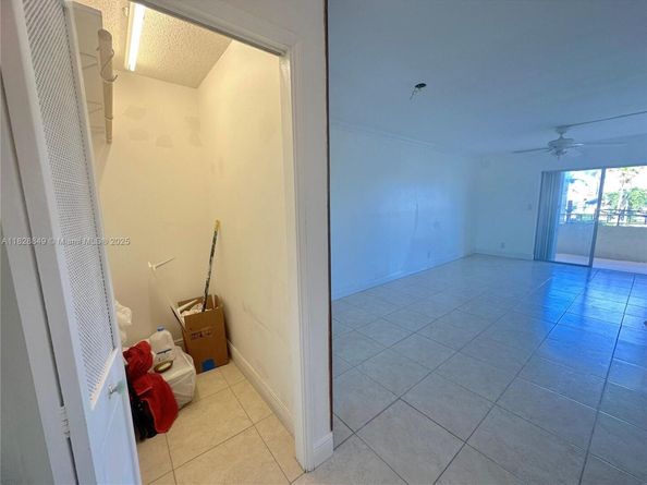 900 NE 18th Ave 304, Fort Lauderdale FL 33304