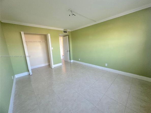 900 NE 18th Ave 304, Fort Lauderdale FL 33304