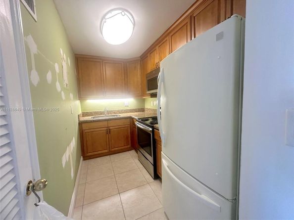 900 NE 18th Ave 304, Fort Lauderdale FL 33304