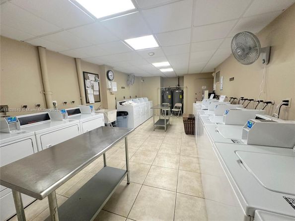 900 NE 18th Ave 304, Fort Lauderdale FL 33304