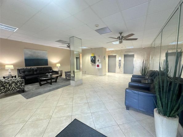 900 NE 18th Ave 304, Fort Lauderdale FL 33304