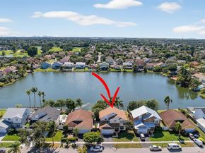 9710 SW 9th Ct, Pembroke Pines FL 33025