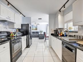 9710 SW 9th Ct, Pembroke Pines FL 33025