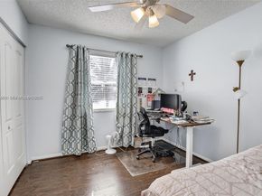 9710 SW 9th Ct, Pembroke Pines FL 33025