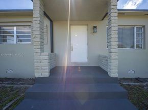 782 E 37th St, Hialeah FL 33013
