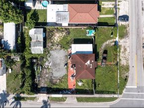 782 E 37th St, Hialeah FL 33013