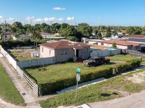 782 E 37th St, Hialeah FL 33013